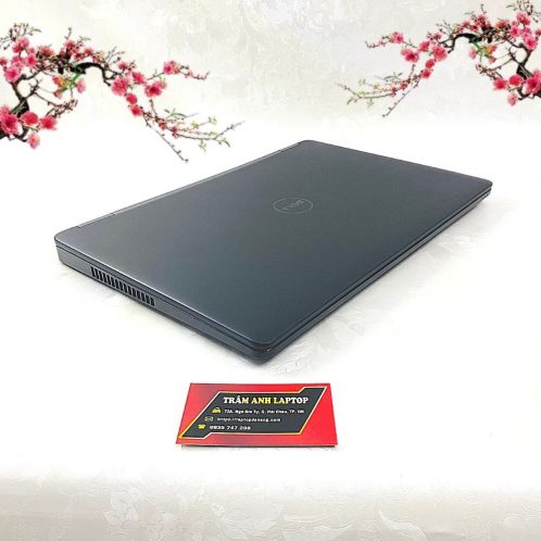 DELL LATITUDE 5570 bên trái