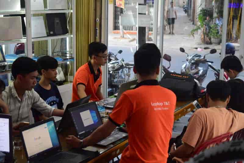laptop-T&T