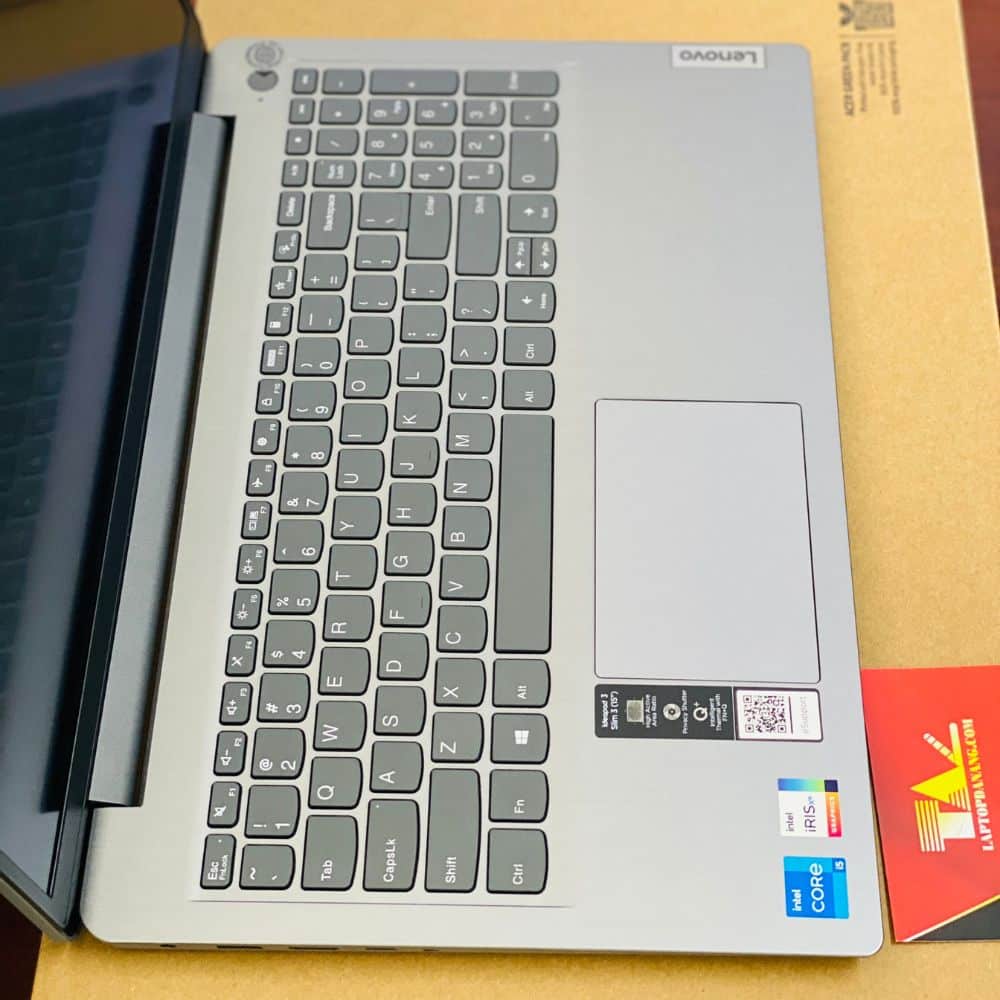 Lenovo-IdeaPad-3-15ITL6-1