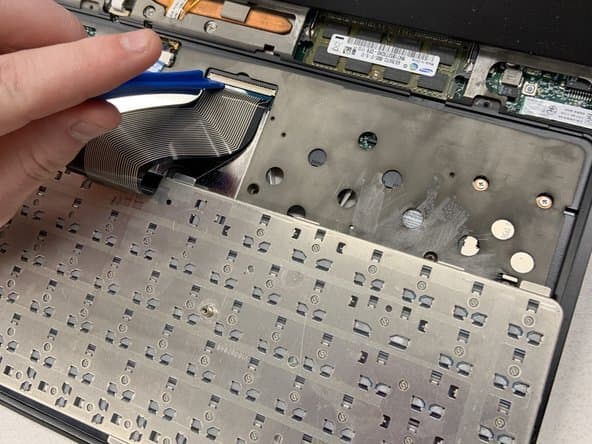 cach-thay-ban-phim-laptop-dell-5