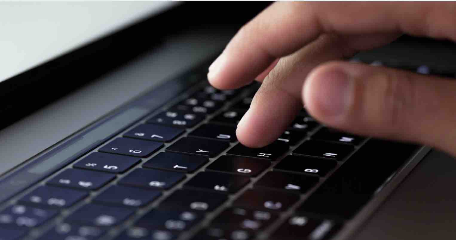 cach-thay-ban-phim-laptop-dell-7
