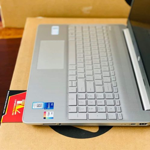HP-15s-fq5077TU-3