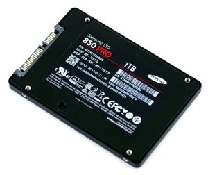 Ổ cứng SSD là gì? Vì sao nên nâng cấp ổ cứng SSD cho máy tính?