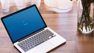 Khởi động lại laptop